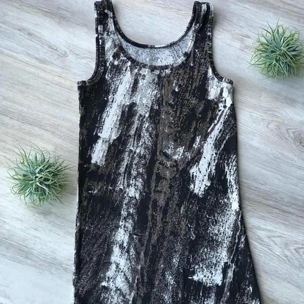 Marble colored stretchy tank top